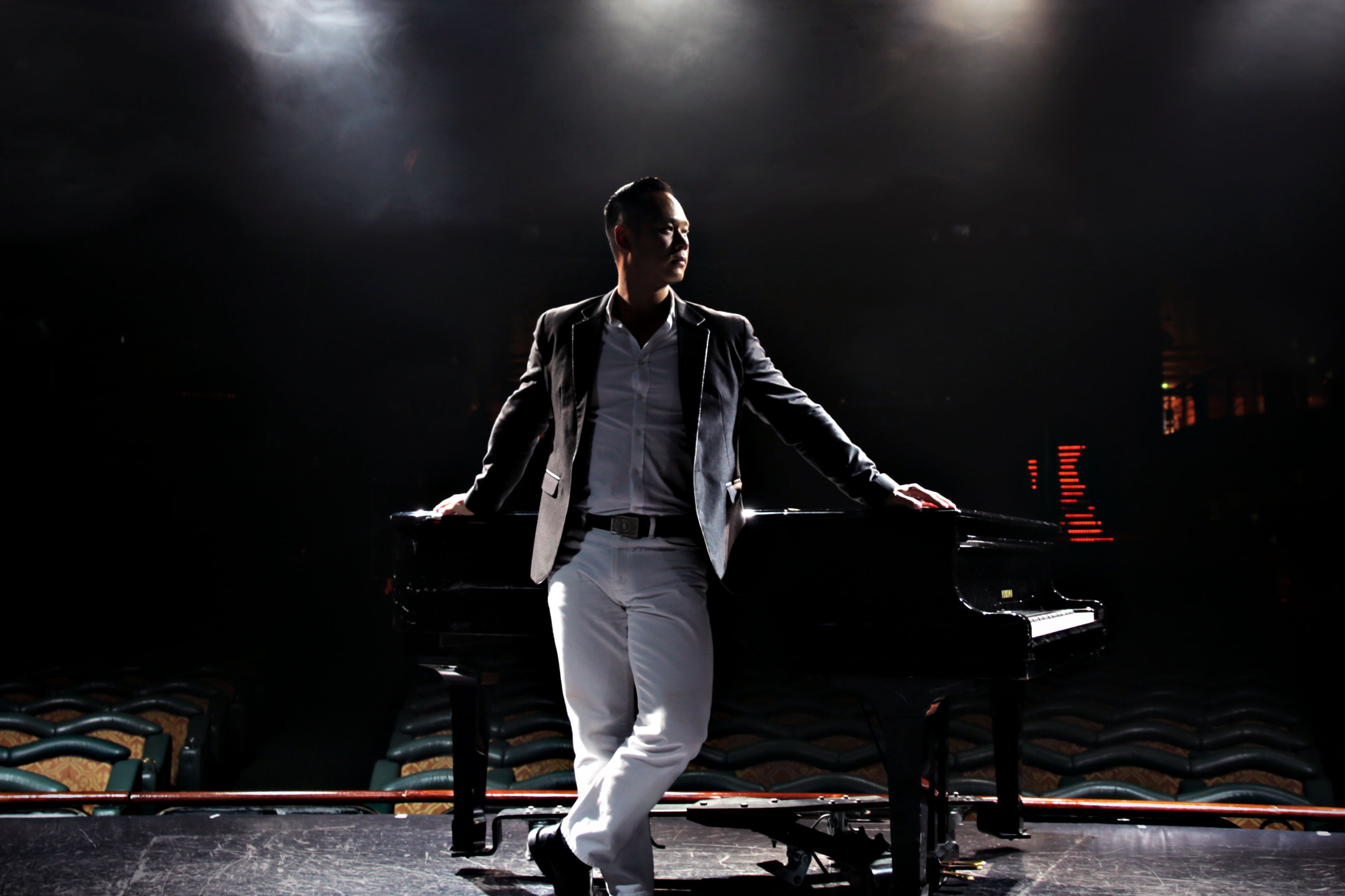 Jam the Piano Man photo 2