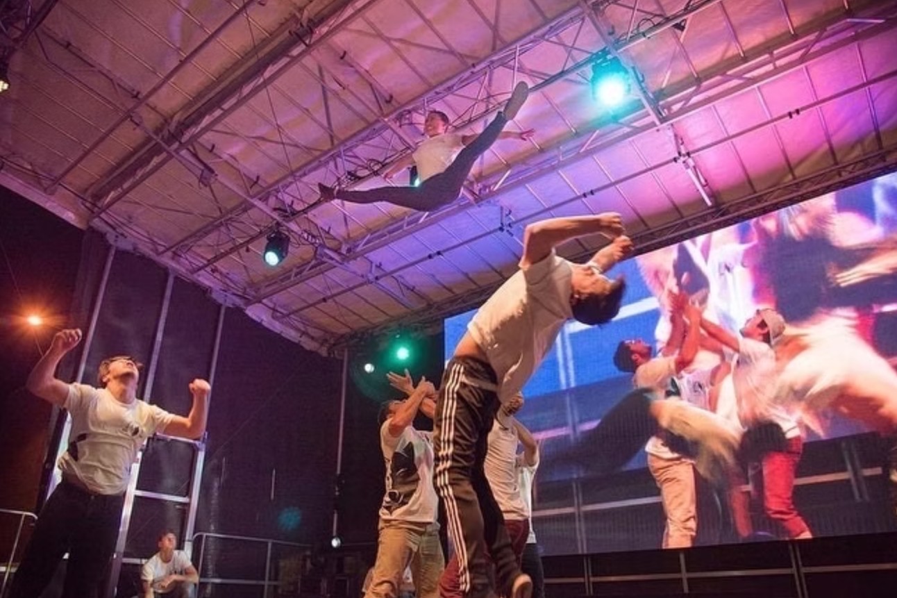 Break Dancers