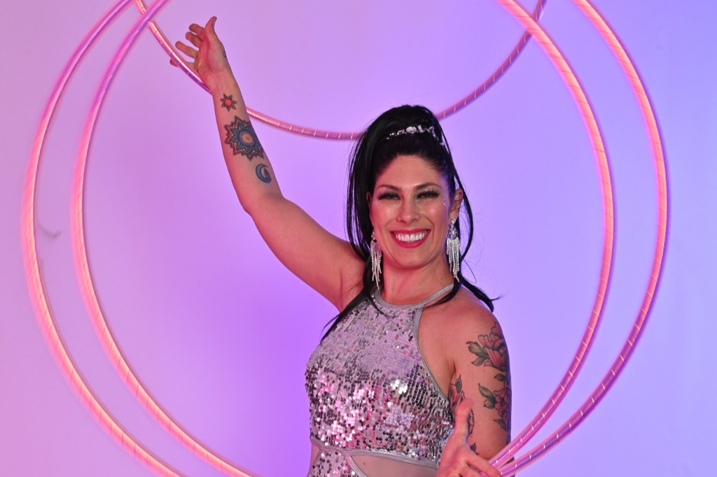 Mel - Extreme Hula Hooper