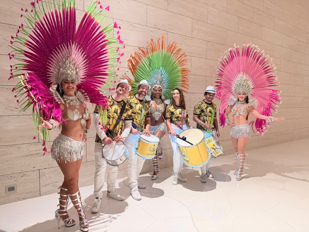 Apoteozzy Samba Carnival Show