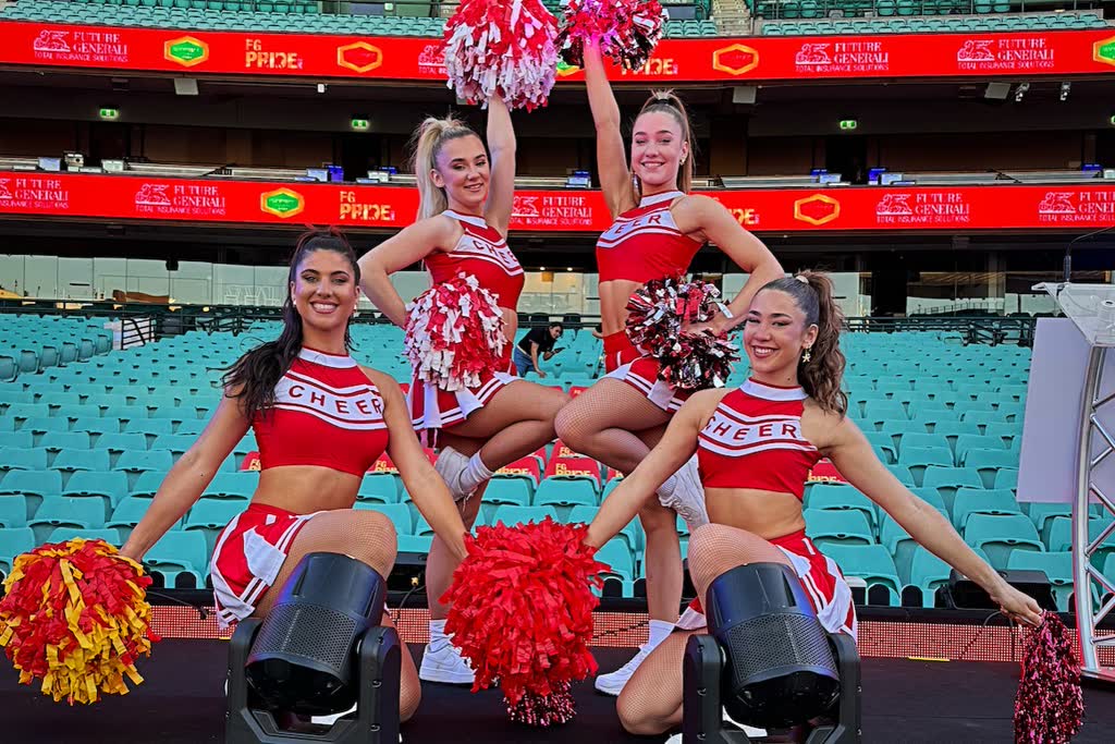Cheerleaders Stunt Show