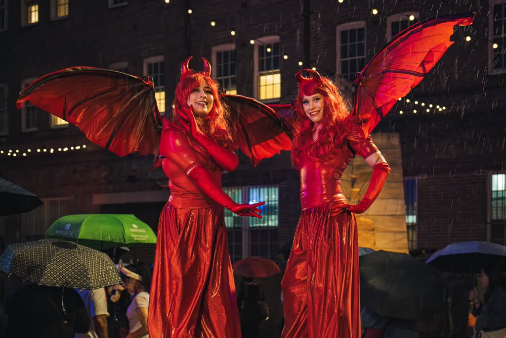 Devil Darling Stilt Walkers