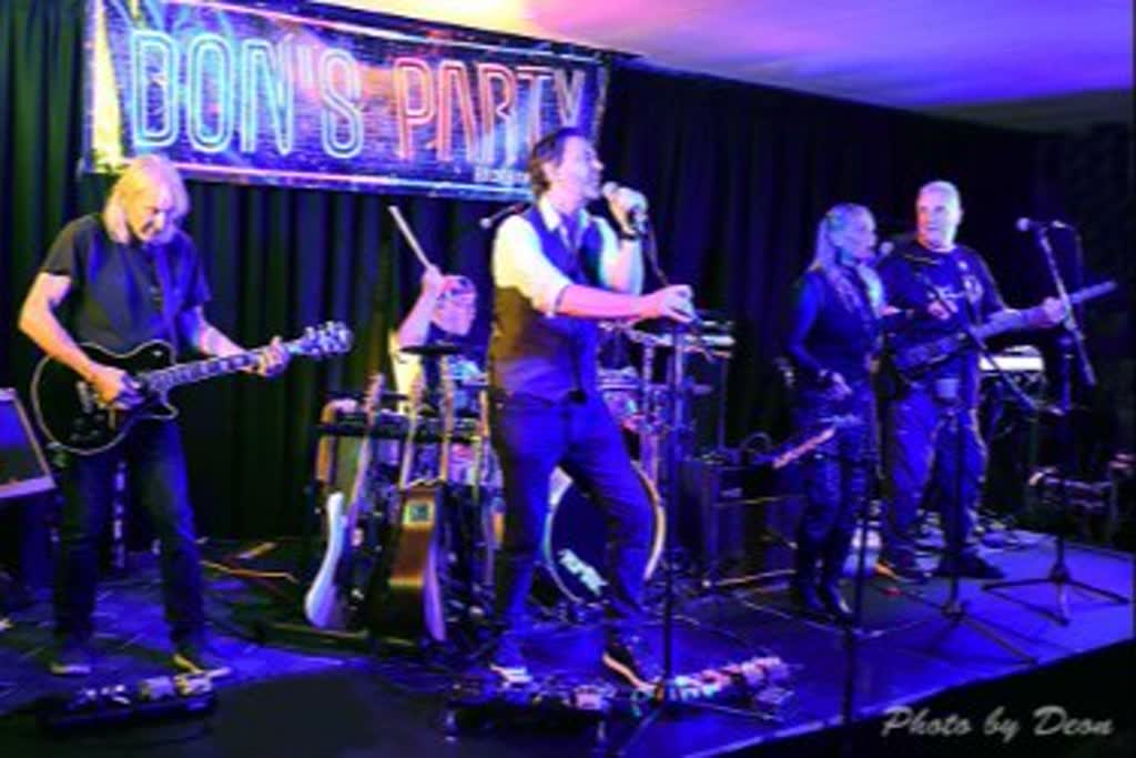 Don's Party photo 3