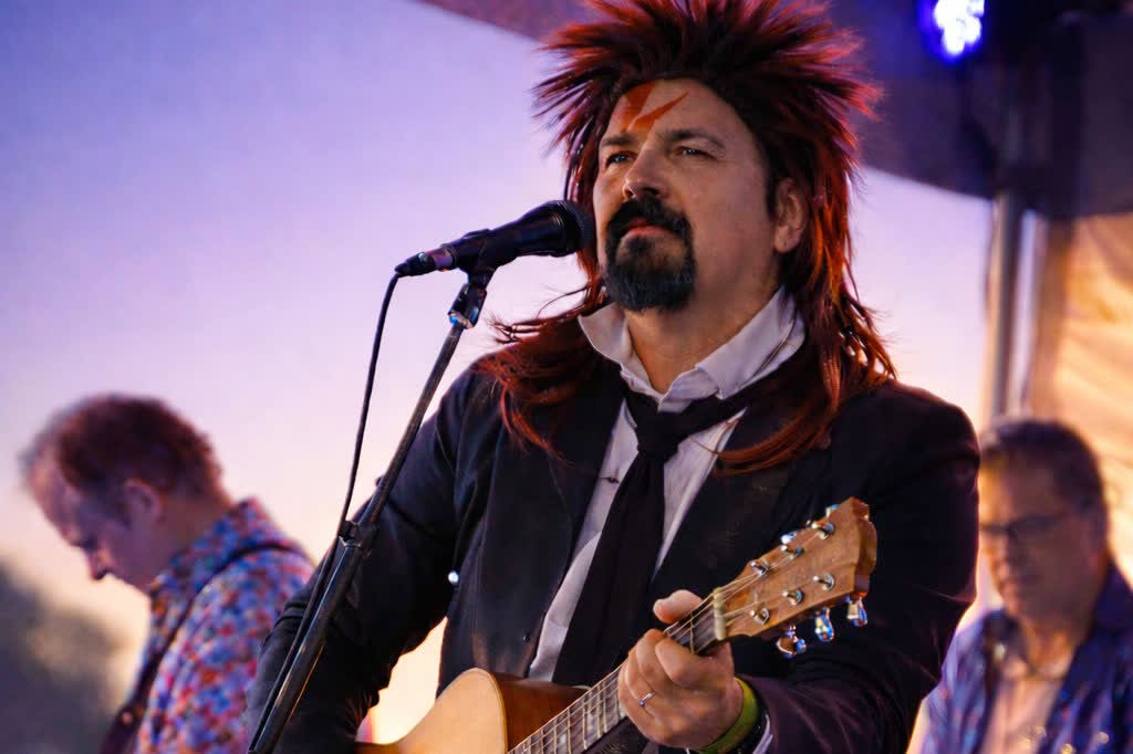 Life On Mars The Bowie Experience