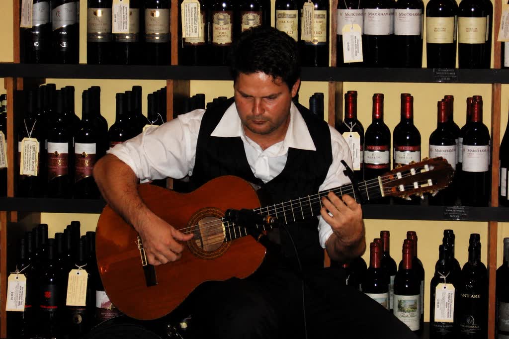 Matt Currie - Repertoire Guitar photo 2