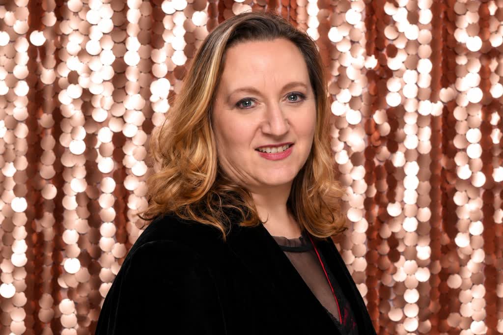 Sharon Davis Piano and Vocals