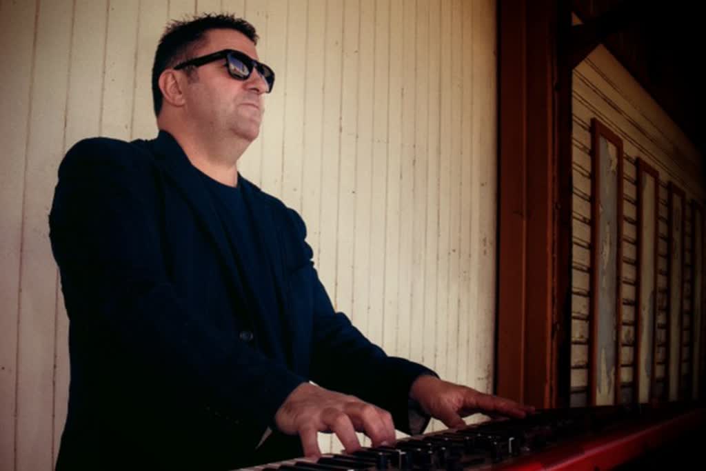 Stuart Johns Music photo 2