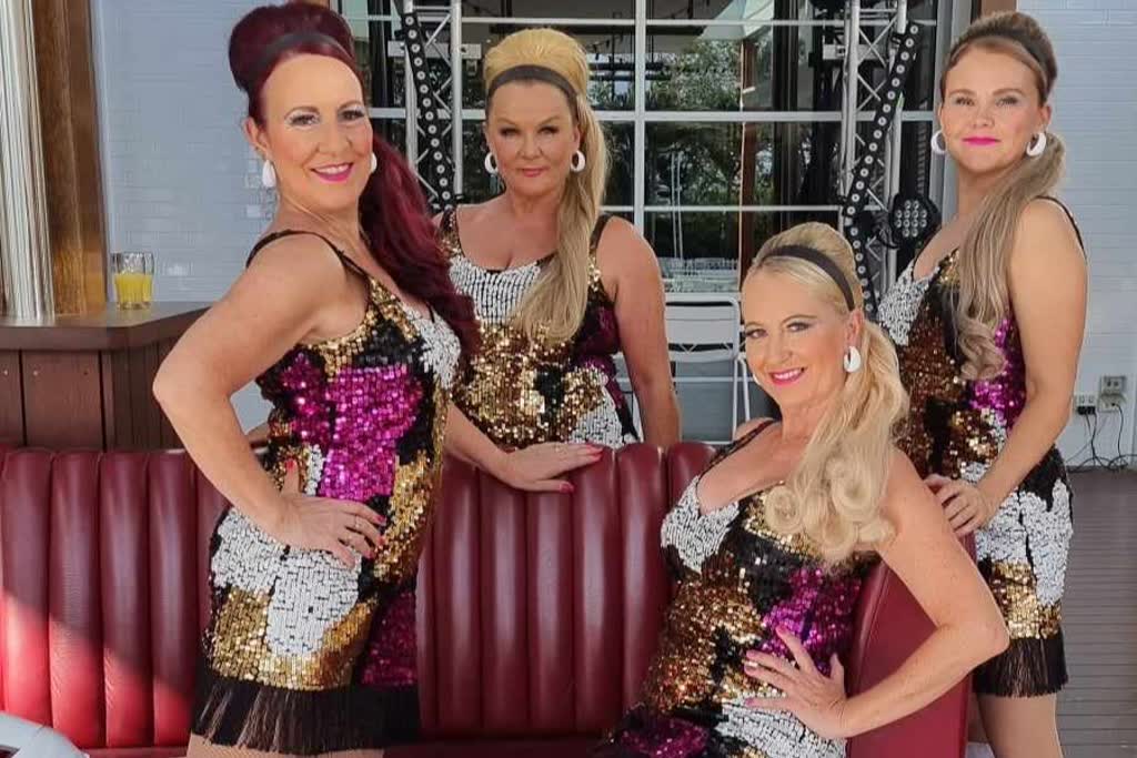 The Beehives Tribute, Sweethearts Of The 60s & 70s photo 2